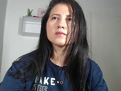 Snapshot of Renata_Rivas chatting on 12, 11, 2025 Renata Rivas online show from 12, 11, 2025