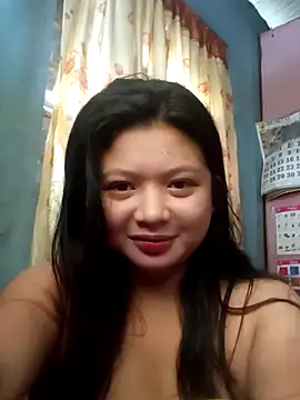 Snapshot of xHotMommaXx chatting on 11, 10, 2025 xHotMommaXx online show from 11, 10, 2025