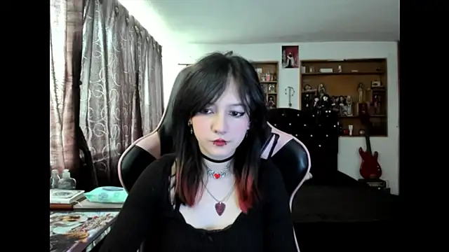 Maki Zein  online show from 20, 11, 2025