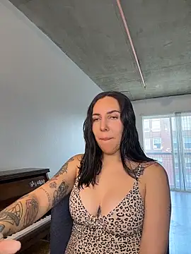 Lolathebaddie online show from 3, 2, 2026