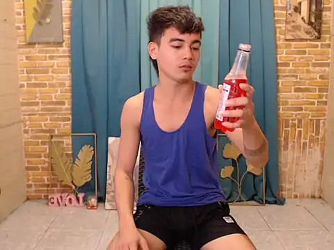 boy raphael online show from 3, 11, 2025