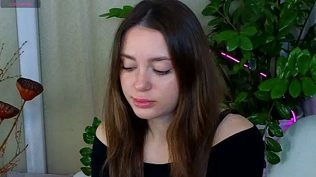 JulliRoss online show from 24, 10, 2025