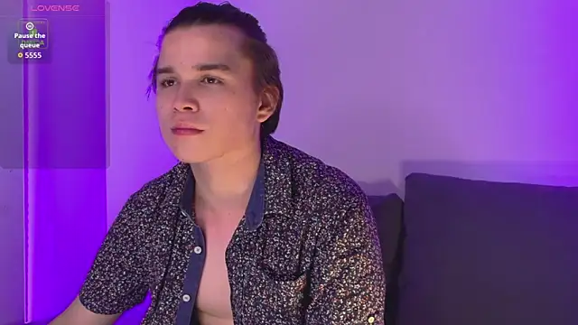 Snapshot of BrodyEvans chatting on 10, 10, 2025 BrodyEvans online show from 10, 10, 2025