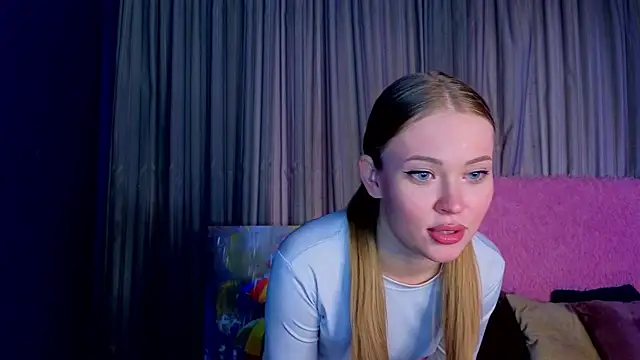 Snapshot of CamLussty chatting on 14, 10, 2025 CamLussty online show from 14, 10, 2025