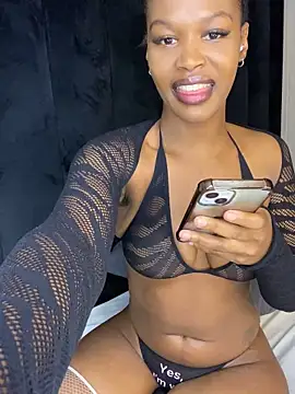 Lovee Lucia online show from 3, 12, 2025