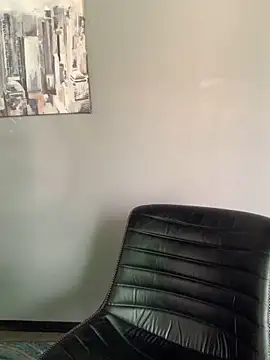 LunaMoore Pink online show from 20, 12, 2025