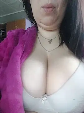 Snapshot of Sandy_Mildred chatting on 12, 11, 2025 Sandy Mildred online show from 12, 11, 2025