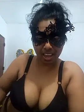 Snapshot of Expose_Queen chatting on 16, 4, 2026 Expose Queen online show from 16, 4, 2026