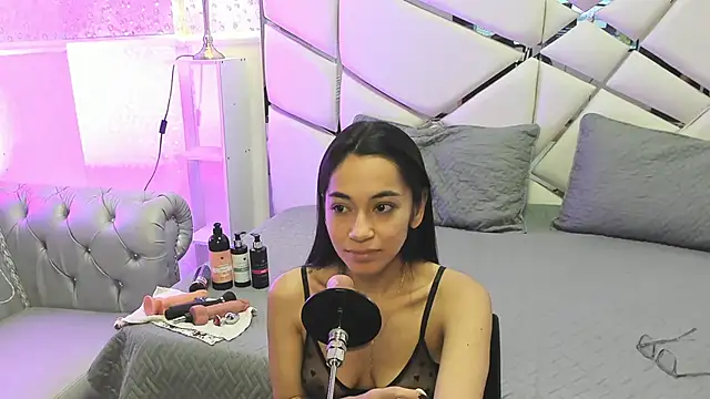 Snapshot of GabbiePrice chatting on 11, 6, 2026 GabbiePrice online show from 11, 6, 2026