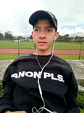 Snapshot of heyy_noah11 chatting on 3, 5, 2026 heyy noah11 online show from 3, 5, 2026