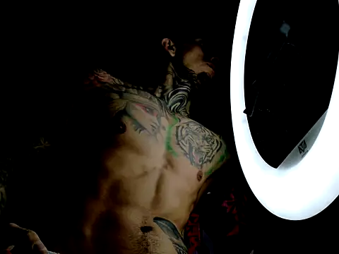 Molotov Explosive online show from 13, 10, 2025