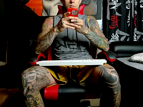 Molotov Explosive online show from 17, 10, 2025