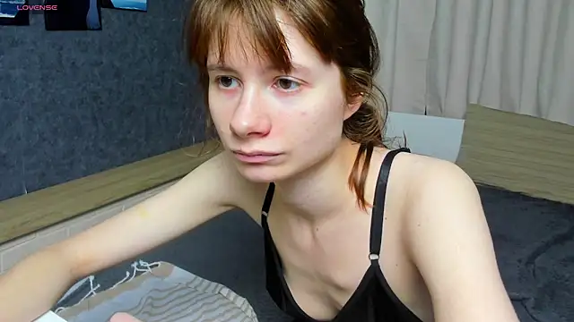 Snapshot of EvelynJin_ chatting on 19, 10, 2025 EvelynJin online show from 19, 10, 2025