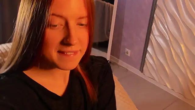 Snapshot of enarskaya chatting on 17, 10, 2025 enarskaya online show from 17, 10, 2025