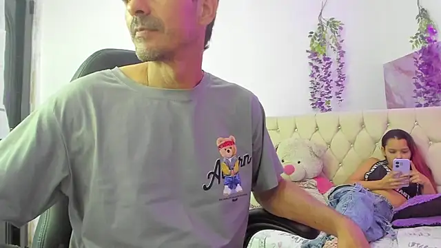 Sofi And Santy online show from 21, 4, 2026