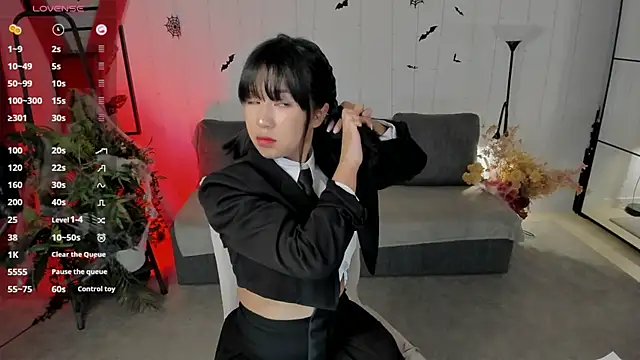 Erika Kim online show from 30, 10, 2025