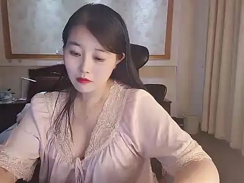Snapshot of qingling- chatting on 15, 10, 2025 qingling- online show from 15, 10, 2025