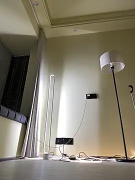 yiyi 3523 online show from 18, 4, 2026