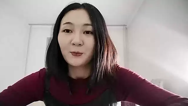 Lyndasilk online show from 15, 11, 2025