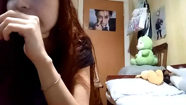 Snapshot of Miralily chatting on 13, 10, 2025 Miralily online show from 13, 10, 2025