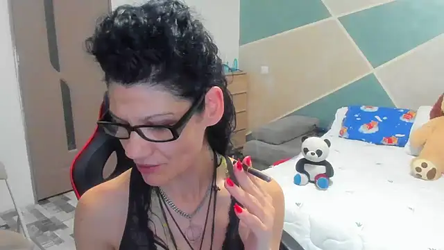 SweetSin40 online show from 13, 4, 2026