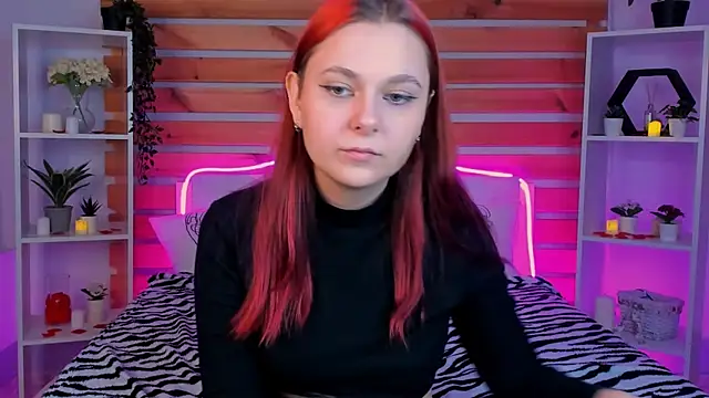 ChloeLewisss online show from 3, 12, 2025