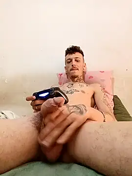 Snapshot of RuivoDotado24cm chatting on 21, 10, 2025 RuivoDotado24cm online show from 21, 10, 2025