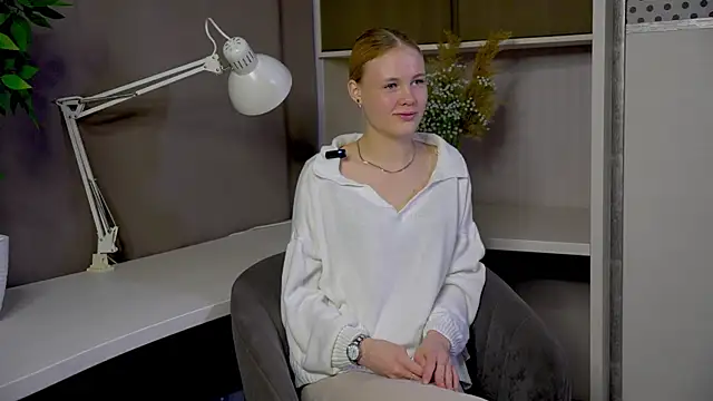 Snapshot of AletaKettler chatting on 13, 10, 2025 AletaKettler online show from 13, 10, 2025