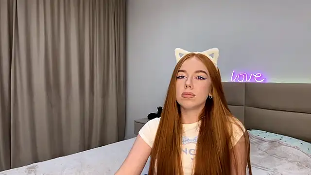 Snapshot of MayaSugarr chatting on 13, 10, 2025 MayaSugarr online show from 13, 10, 2025