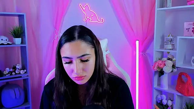 Snapshot of RebeckaThornton chatting on 29, 10, 2025 RebeckaThornton online show from 29, 10, 2025