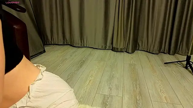 MissPompadure online show from 11, 2, 2026