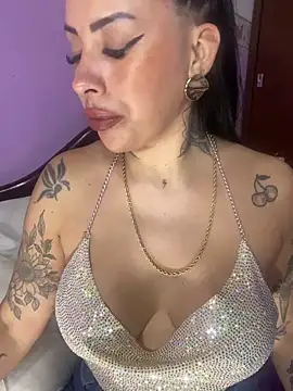 Snapshot of MiaFox19- chatting on 15, 10, 2025 MiaFox19- online show from 15, 10, 2025