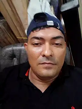 Snapshot of sexyandres_23 chatting on 20, 10, 2025 sexyandres 23 online show from 20, 10, 2025