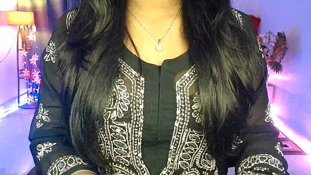 Snapshot of Rashiii_ chatting on 2, 7, 2026 Rashiii online show from 2, 7, 2026