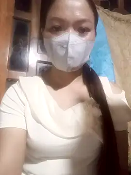 Snapshot of nat-tri chatting on 23, 10, 2025 nat-tri online show from 23, 10, 2025