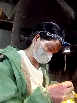 Snapshot of nat-tri chatting on 1, 11, 2025 nat-tri online show from 1, 11, 2025