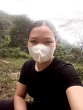 Snapshot of nat-tri chatting on 6, 11, 2025 nat-tri online show from 6, 11, 2025