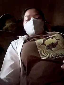 Snapshot of nat-tri chatting on 13, 11, 2025 nat-tri online show from 13, 11, 2025