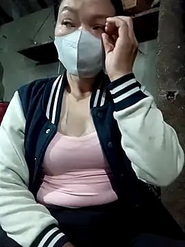 Snapshot of nat-tri chatting on 17, 11, 2025 nat-tri online show from 17, 11, 2025