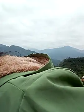 Snapshot of nat-tri chatting on 24, 11, 2025 nat-tri online show from 24, 11, 2025