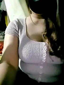 Snapshot of ZazaLy chatting on 13, 10, 2025 ZazaLy online show from 13, 10, 2025