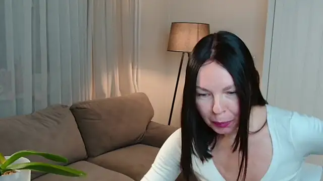 LittleNicolee online show from 5, 12, 2025