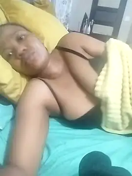 CaramelBoootie online show from 12, 1, 2026