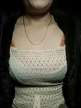 YiyinLy online show from 16, 12, 2025