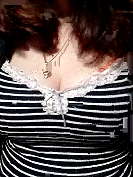 YiyinLy online show from 11, 2, 2026