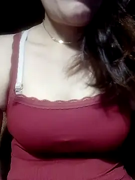 YiyinLy online show from 25, 3, 2026