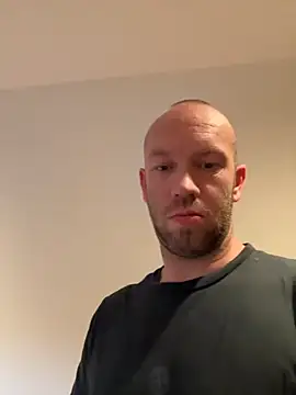 Snapshot of Missleil chatting on 31, 10, 2025 Missleil online show from 31, 10, 2025