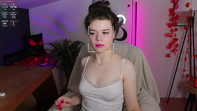 Hot  Tiny online show from 31, 10, 2025