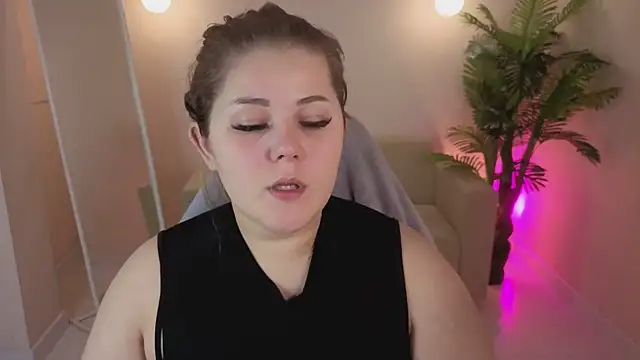 Scarlet Sinera online show from 29, 11, 2025