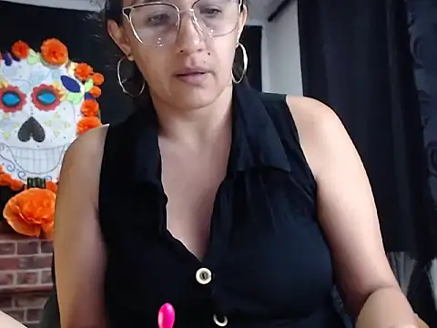 Lucyy Naugthy online show from 22, 11, 2025